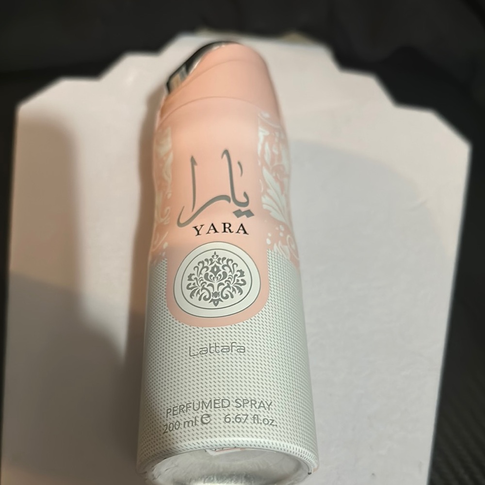 Yara Pink Body Wash Bath & Body Essential